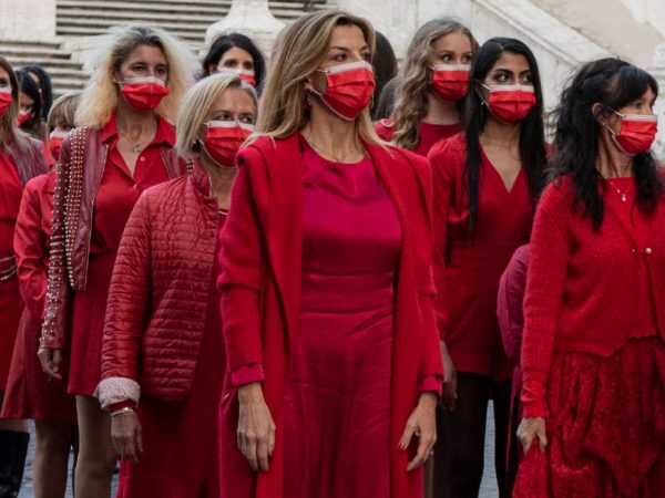 100 Donne in rosso